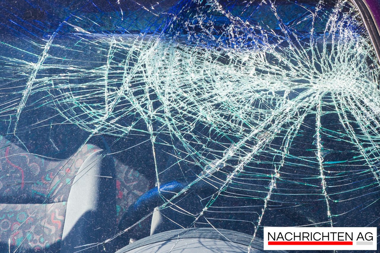 67-Jähriger stirbt bei tragischem Frontalunfall auf B252 bei Frankenberg