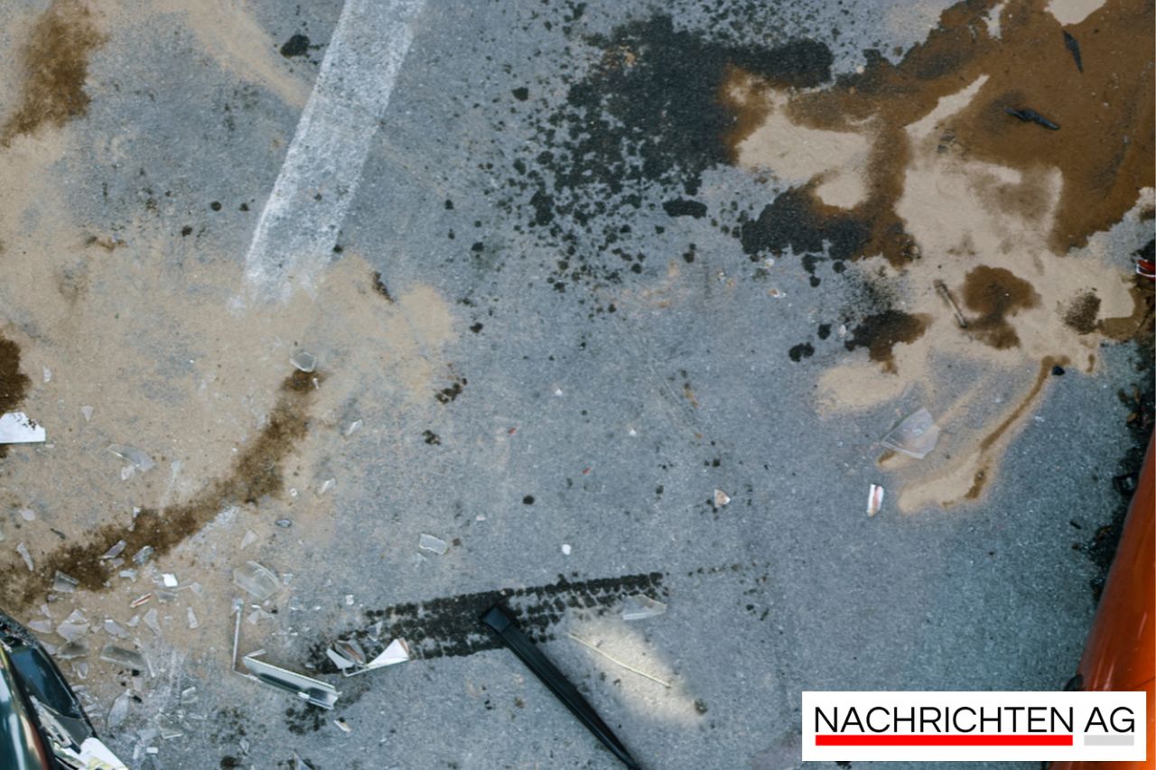 Schwerer Unfall auf B93: Drei Verletzte bei dramatischer Kollision!